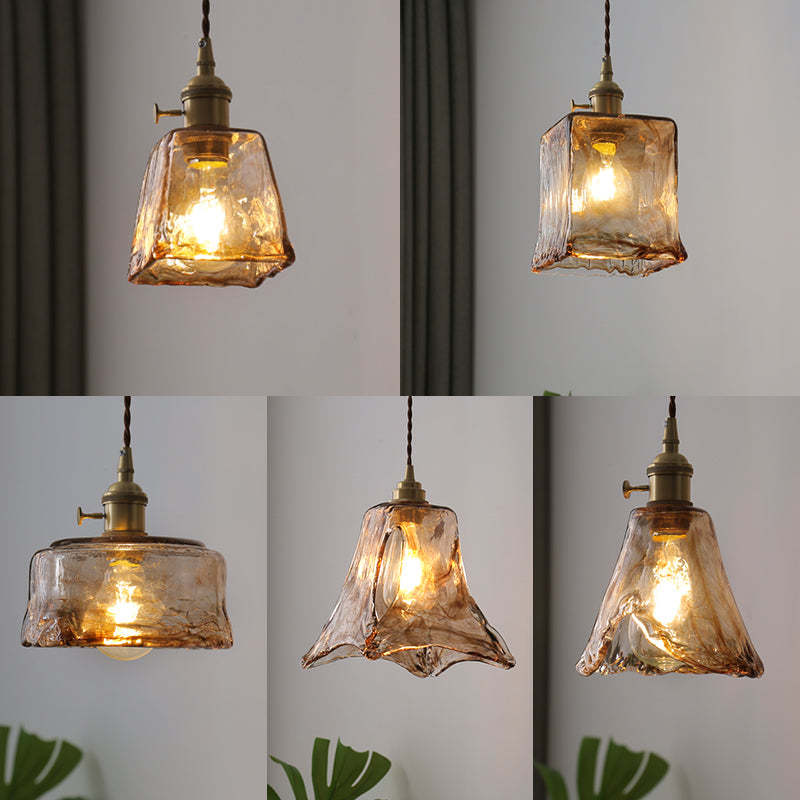 AuroraRetro – Guldig Metall LED Hänglampa med Vintage Charm