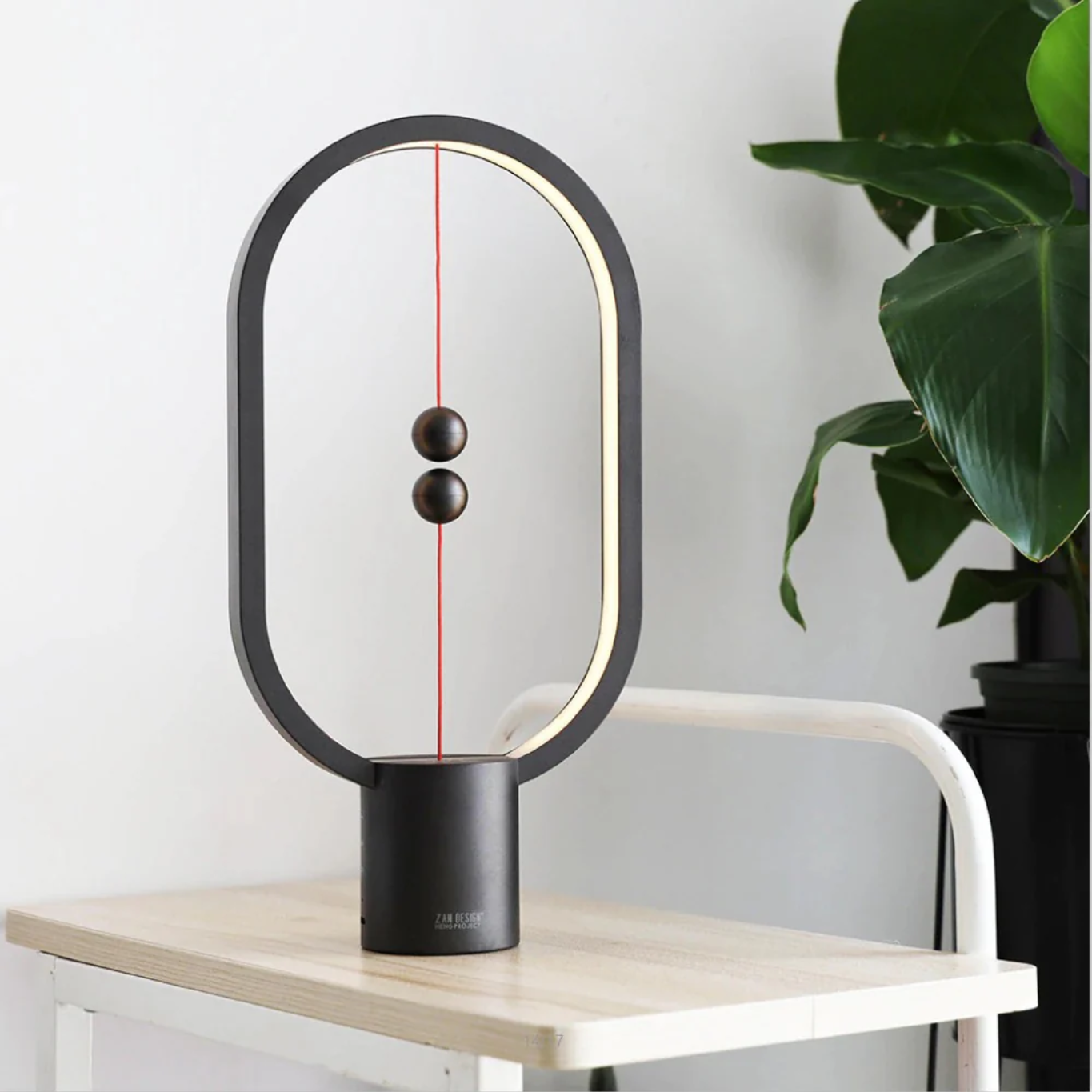 Snygg LED Magnetisk Touch Skrivbordslampa