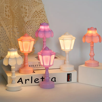 UmbrellaGlow - Charmig Minilampa i Vintage Stil