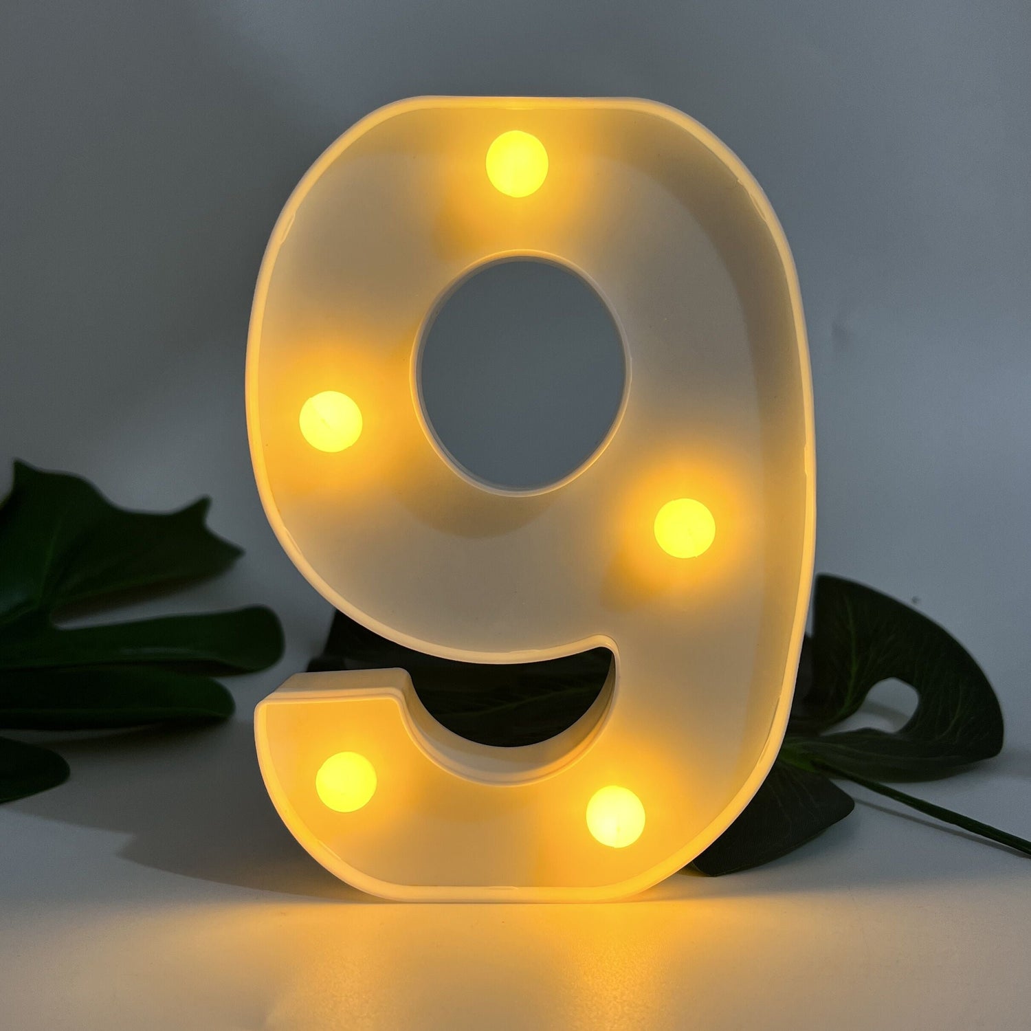 AlphaGlow - LED Dekorativ Bokstavslampa med Batteridrift