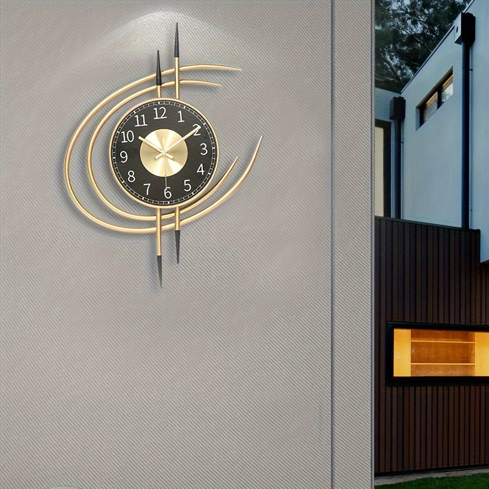 Carvallo – Tyst, konstnärlig väggklocka med skulpturell design i svart och guld