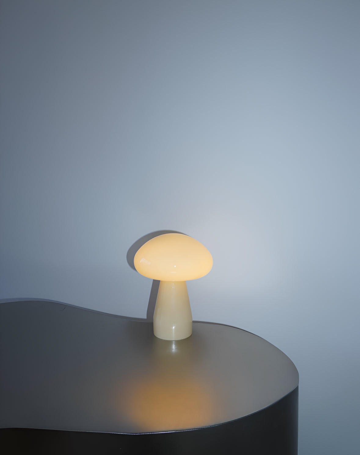 LucienLuxe – Elegant designbordslampa