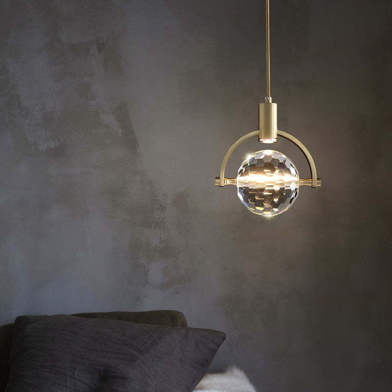 LumiCrystal - LED Hänglampa med Ringformad Kristalldesign