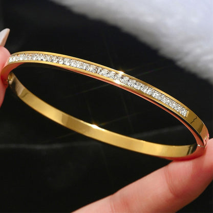 Luxora Rostfritt Stål Lycklig Fyra Bladsklöver Armband för Kvinnor