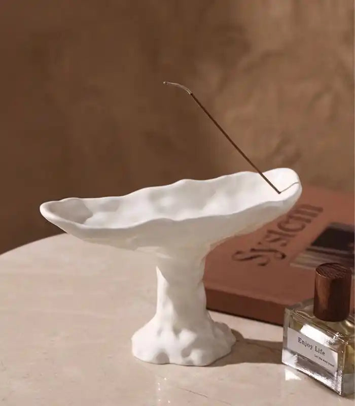 Elegant keramik rökelsebrännare hemdekoration finns i röd, vit, svart