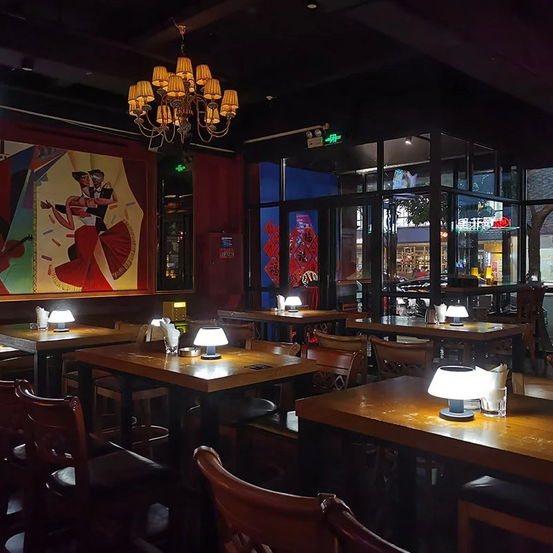 Carvallo – Hållbar Bordslampa med Modern Design