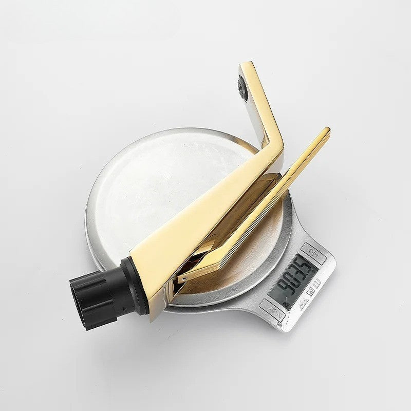 Carvallo – Badrumsarmatur med ett handtag med modern design och enkel vattenkontroll