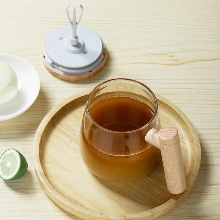 Carvallo – Självrörande mugg med spillfri lock och One-Touch-blandning