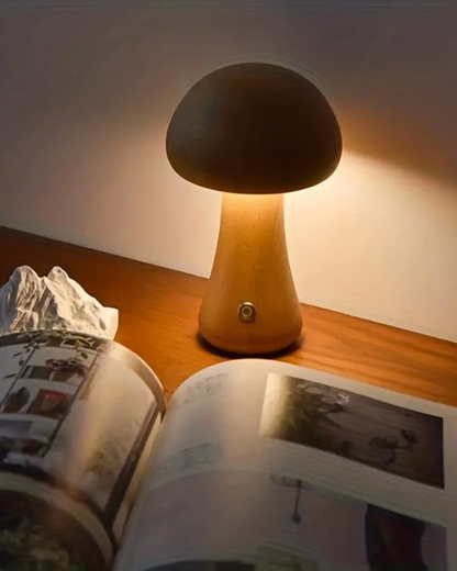 Carvallo Mushroom Glow – Träbordslampa med Organisk Form och Varm Atmosfär