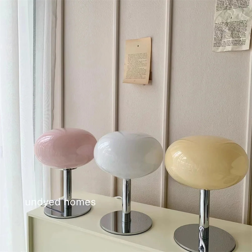 Liora Pop | LED-bordslampa i Bauhaus-stil med globskärm