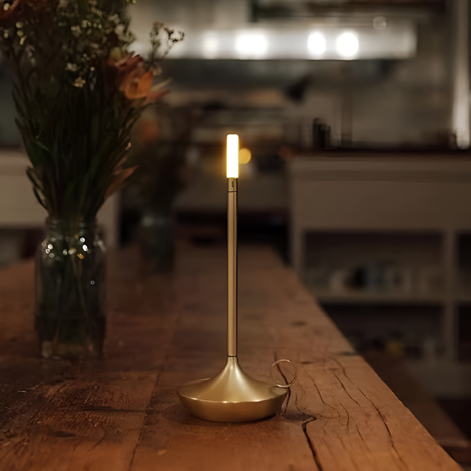 Bärbar cylindrisk bordslampa