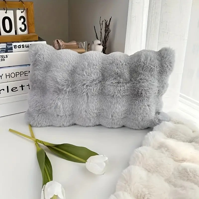 Lyxig faux fur kuddöverdrag – mjuk beröring, vinterredo design