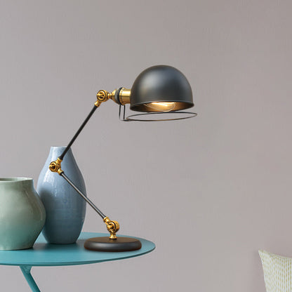Carvallo - Industriell svingarmbordslampa med justerbar belysning och modern stil