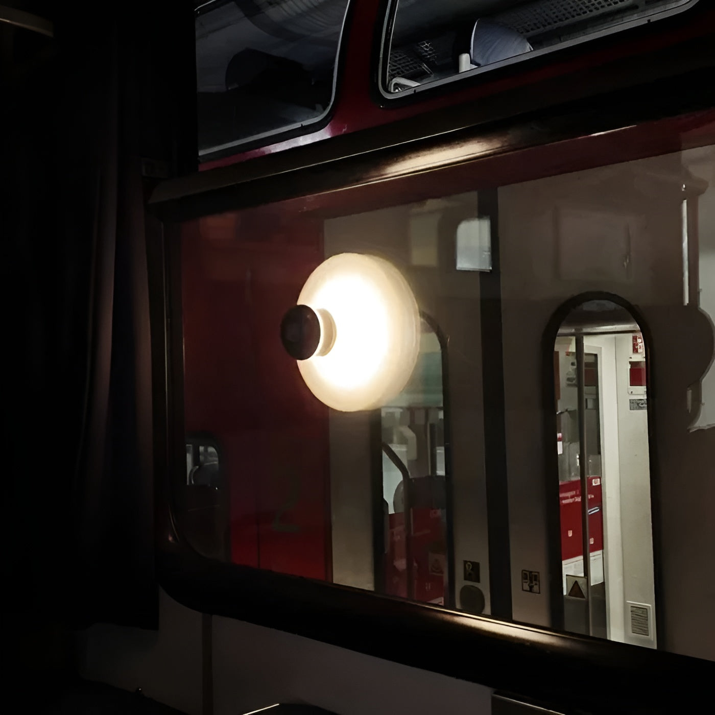 LED-lampa med sugkopp – uppladdningsbar och flexibel | Ideal för hemmabruk och på resande fot