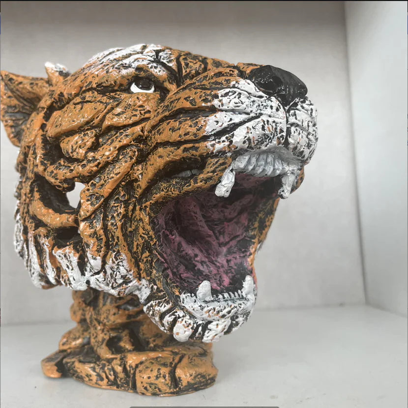 Lifelike gorilla figure made of resin for decoration