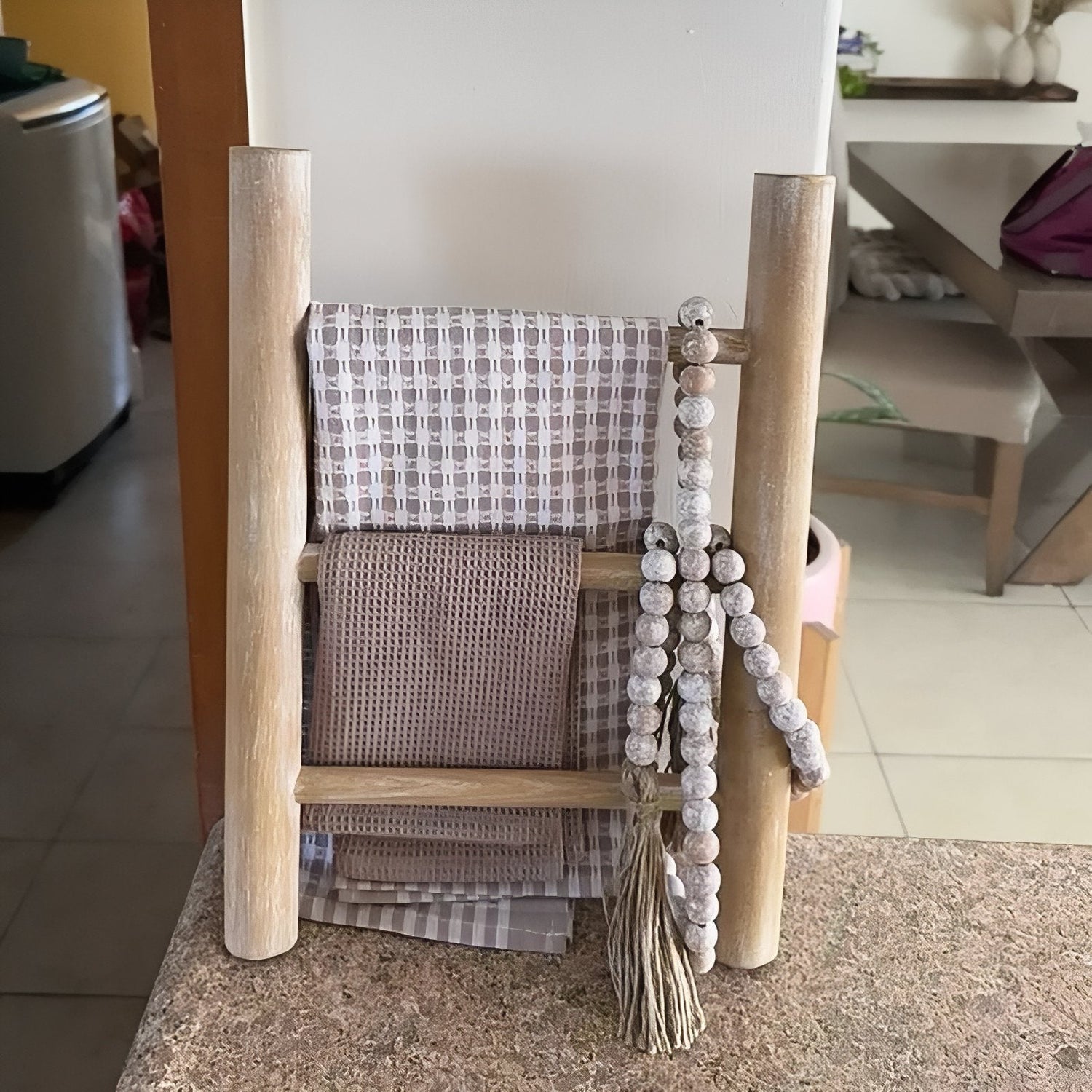 RustiRack – Trästige Handdukshållare för Stilig och Funktionell Förvaring