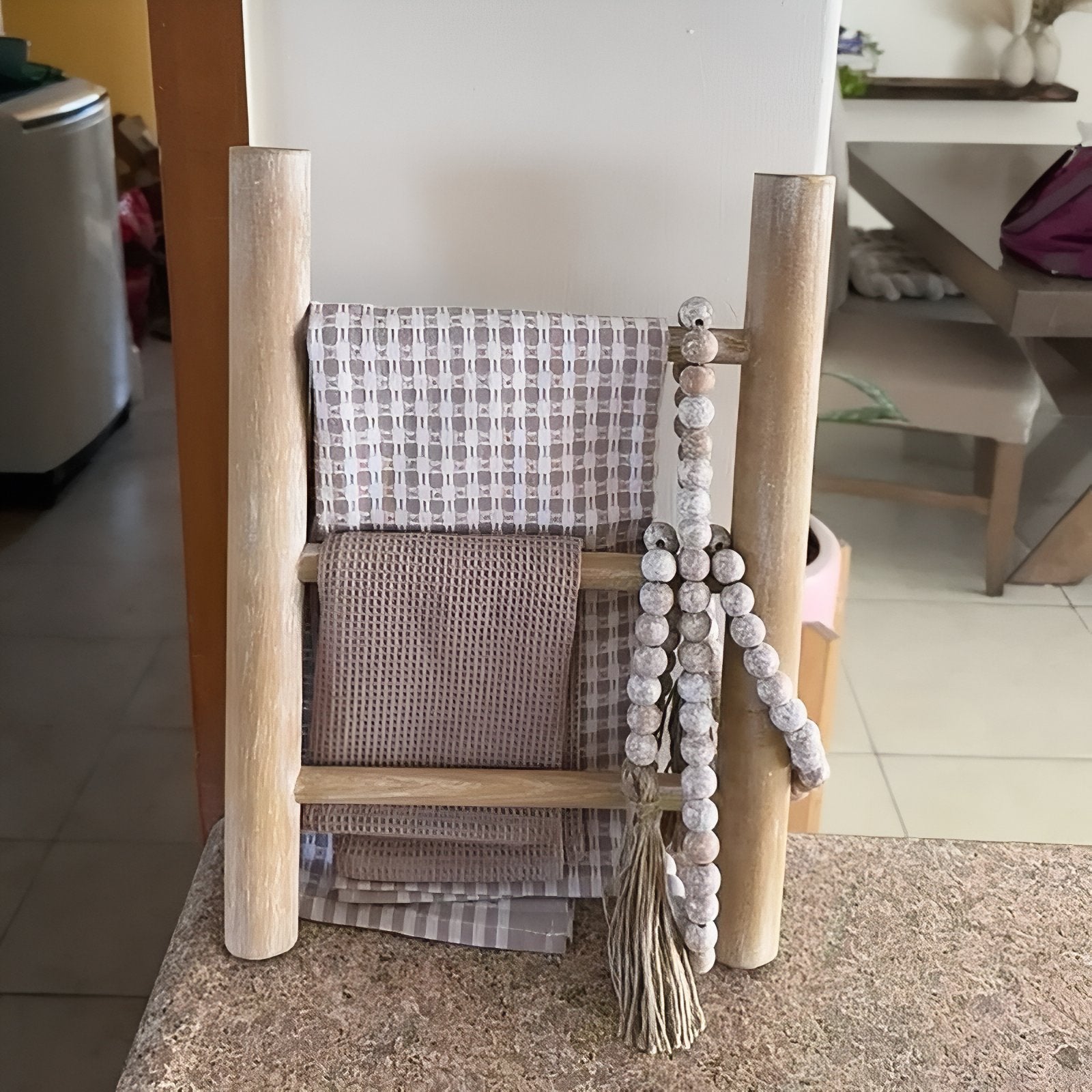 RustiRack – Trästige Handdukshållare för Stilig och Funktionell Förvaring