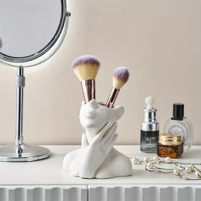 Enastående och modern krämfärgad vas