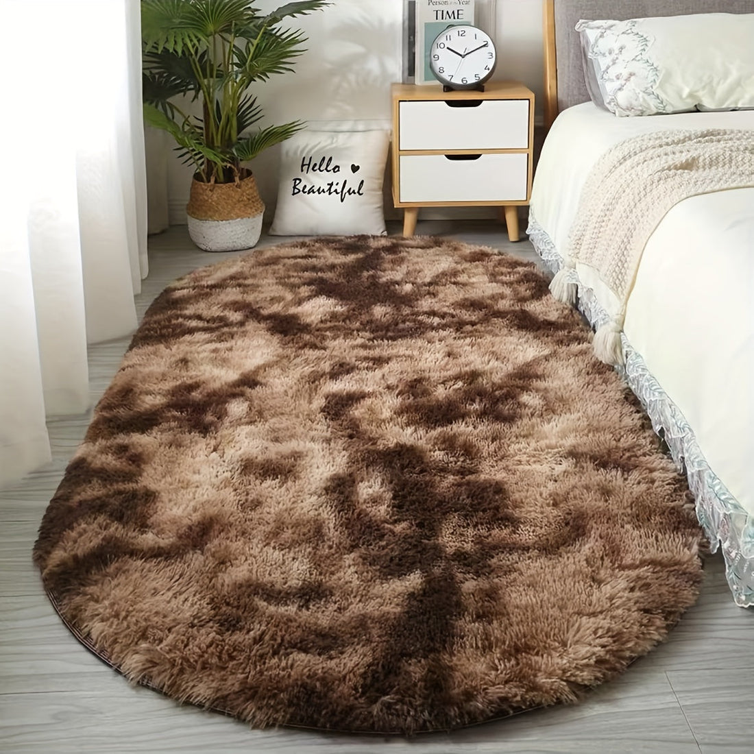 Plush Oval Rug – Mjuk och stilren matta för sovrum och vardagsrumsdekoration