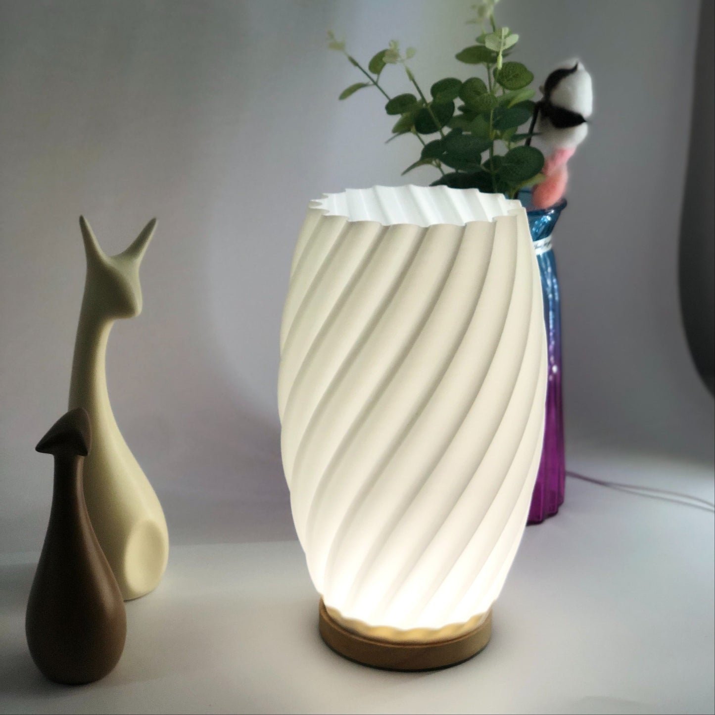 ModiLamp - Modern USB Bordslampa med 3-Färgers Belysning och Chic Design