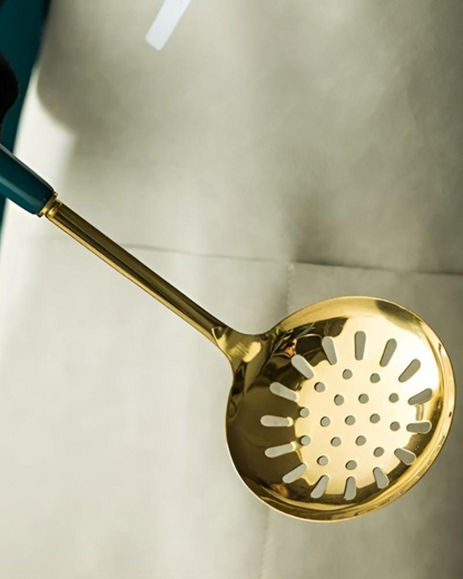 Éclat Gourmet – Lyxigt Kökstillbehör Set med Guld Finish &amp; Smaragdgröna Handtag