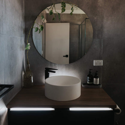 MotionBright - LED-lampa med rörelsesensor för moderna hem