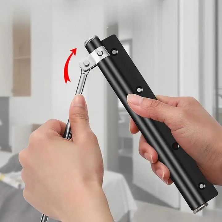 Carvallo – Dörr stängd. Håll tyst.