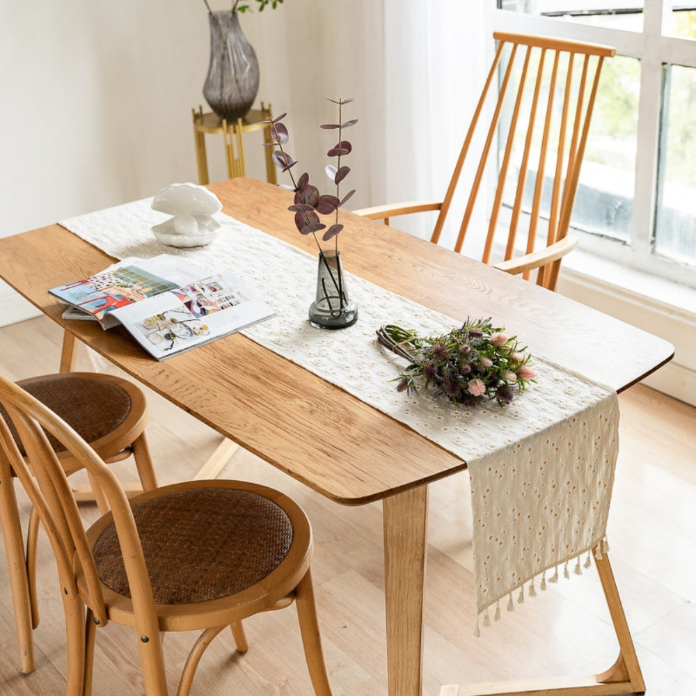 Lekfull Daisy Broderad Boho Bordlöpare