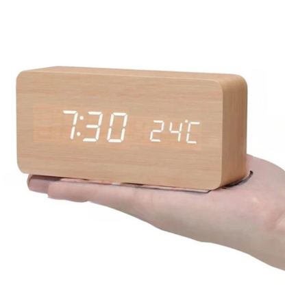 LED väckarklocka med träig digital display