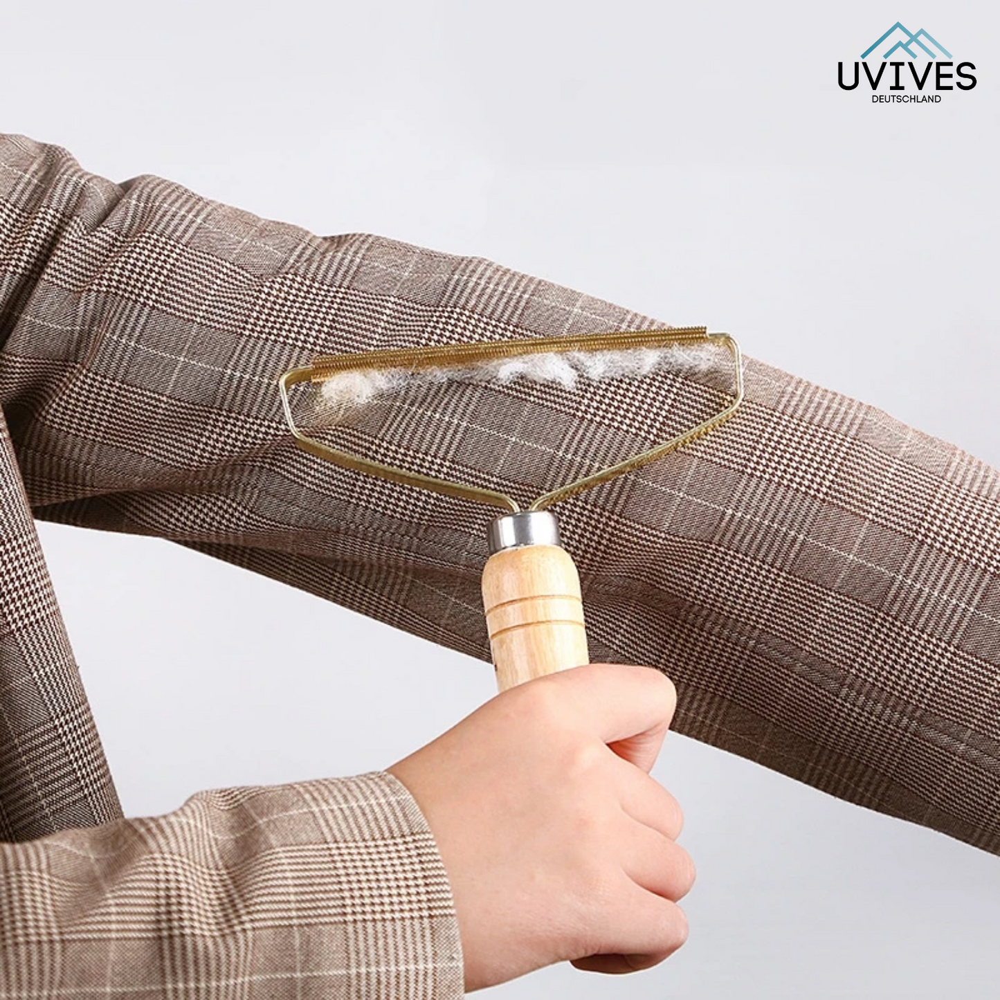 Carvallo | DustClaw – Håren ut, renlighet in!