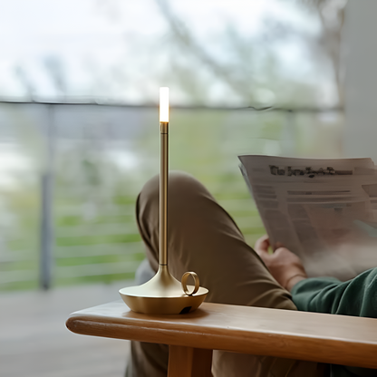 Bärbar cylindrisk bordslampa