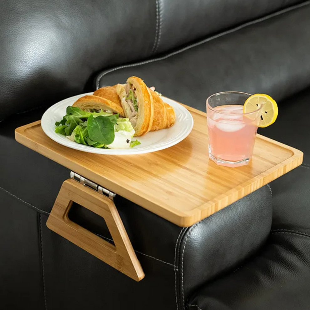 Carvallo – Justerbar bricka för soffarmar med rymlig yta för måltider