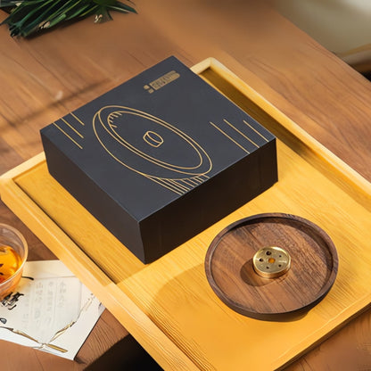 Rund trä- och kopparrökelsehållare