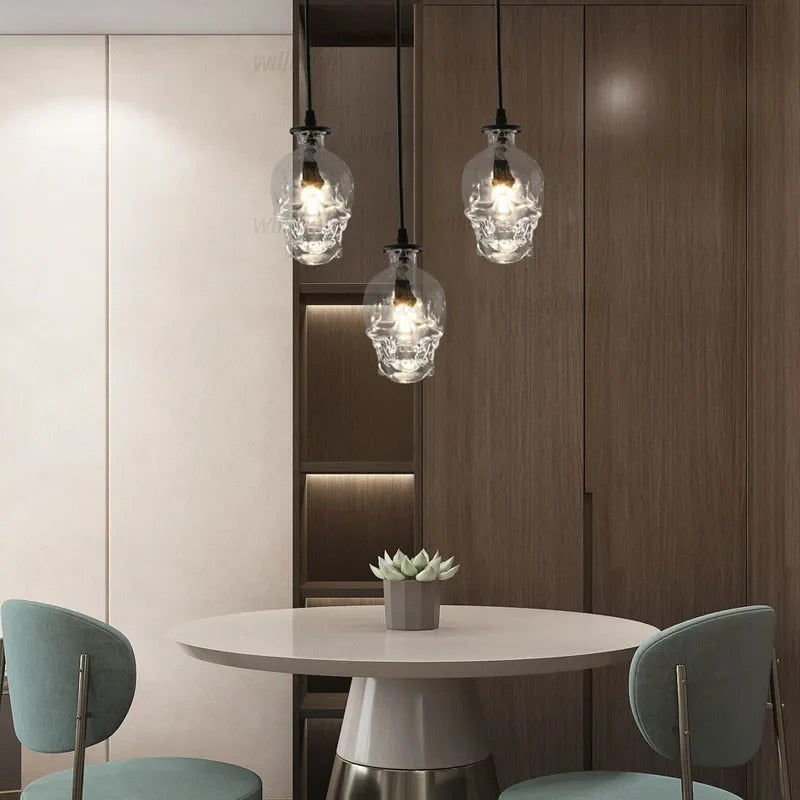 SkullGlow - Glas Skalle Hänge med LED-lampa för gotisk känsla