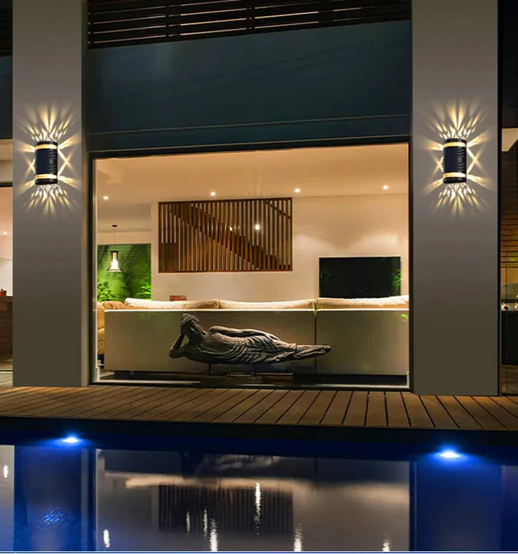 Solarlampa med intelligent ljusstyrning – Utomhusvägglampa med automatisk nattdetektering