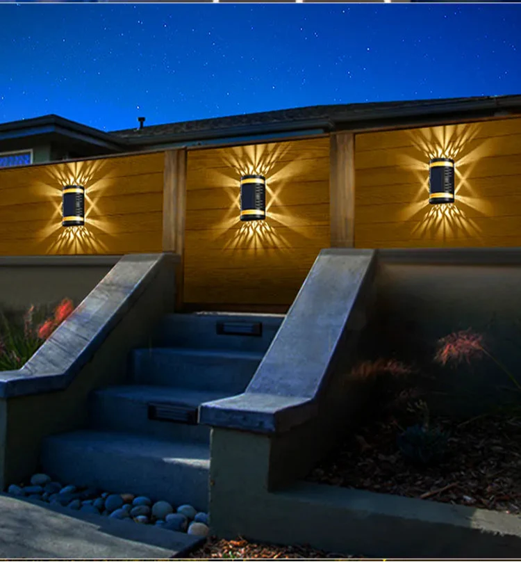 Solarlampa med intelligent ljusstyrning – Utomhusvägglampa med automatisk nattdetektering