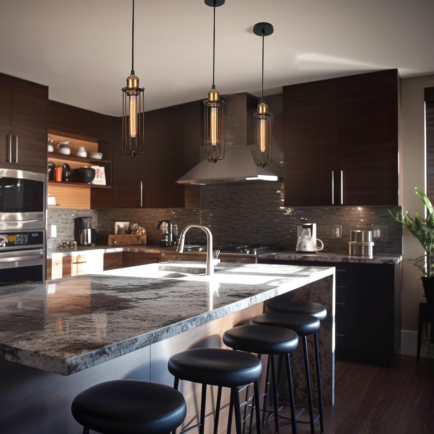 Industriell hängande ljus i retrodesign – Vintage hänglampa med metallgaller