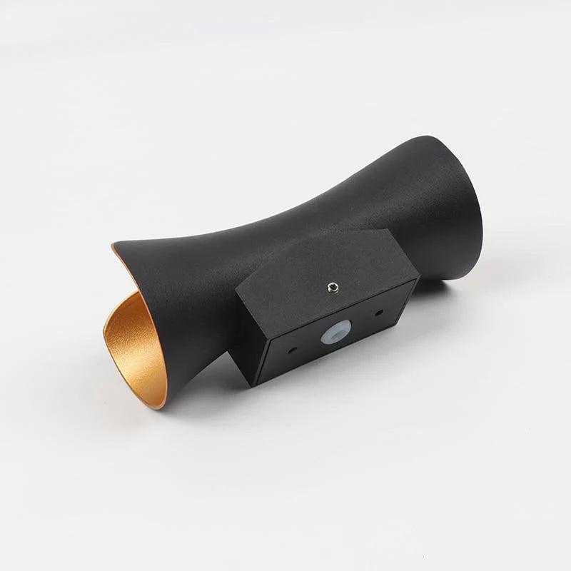 Regn eller solsken, denna IP65 vattentäta LED-vägglampa levererar stil och prestanda