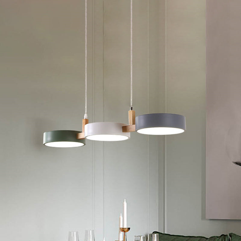 Modern Trä Arm Hänglampa med Flerfärgad Cylindrar, 3 LED Högar