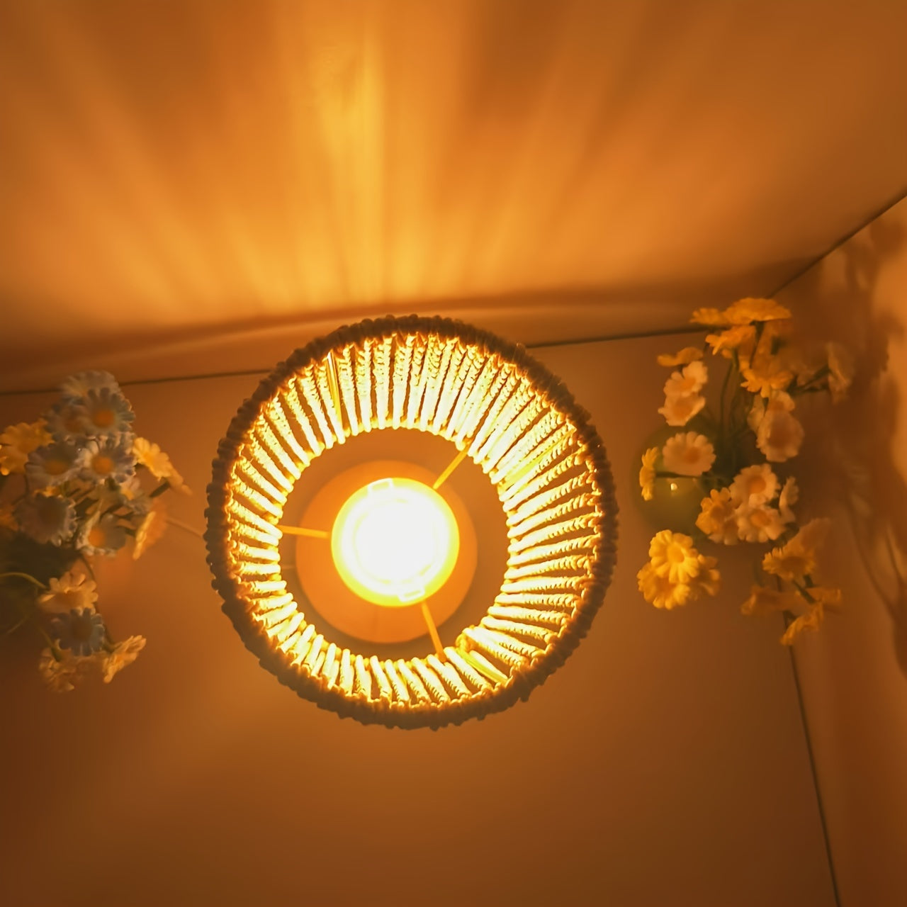 BarrelGlow - Trä-byrålampa med randmönster