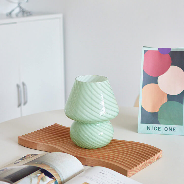 Glas Piltable Lampor | Varm LED Glöd | 7,5" Retro Design | USB eller Stickkontakt | Färgglad Vintage Stil