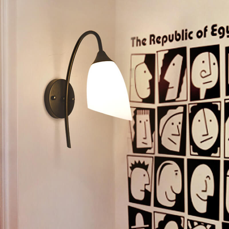 GloeiGlow - Modern sned, klockformad vägglampa med arm