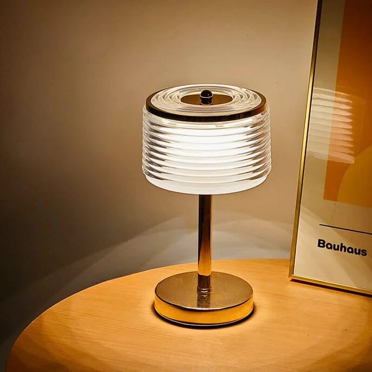 AuraGlow – Strålande Halo Lampa