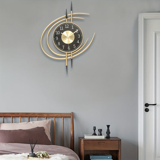 Carvallo – Tyst, konstnärlig väggklocka med skulpturell design i svart och guld