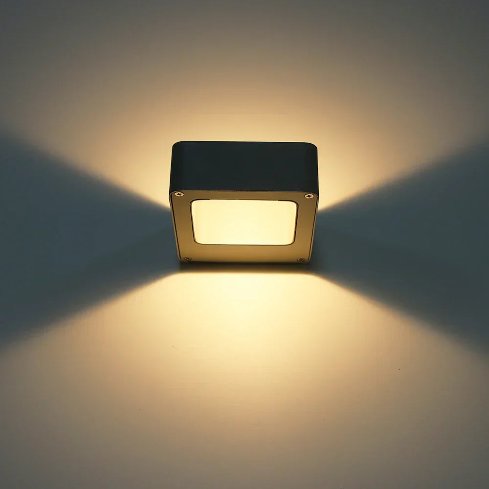 AquaLuxe - LED Vattentät Utomhuslampa
