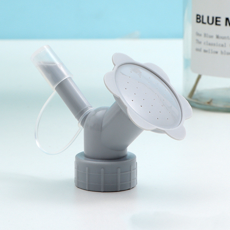 Blomformad växtspruta – Kreativ bevattningshjälp för växter i trädgården