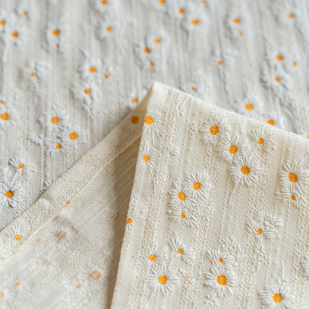 Lekfull Daisy Broderad Boho Bordlöpare