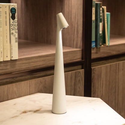 GlowContour – Stilren skrivbordslampa med skulpterad design