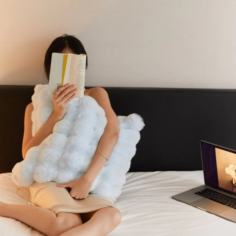 Rabbit Faux Fur Kudde