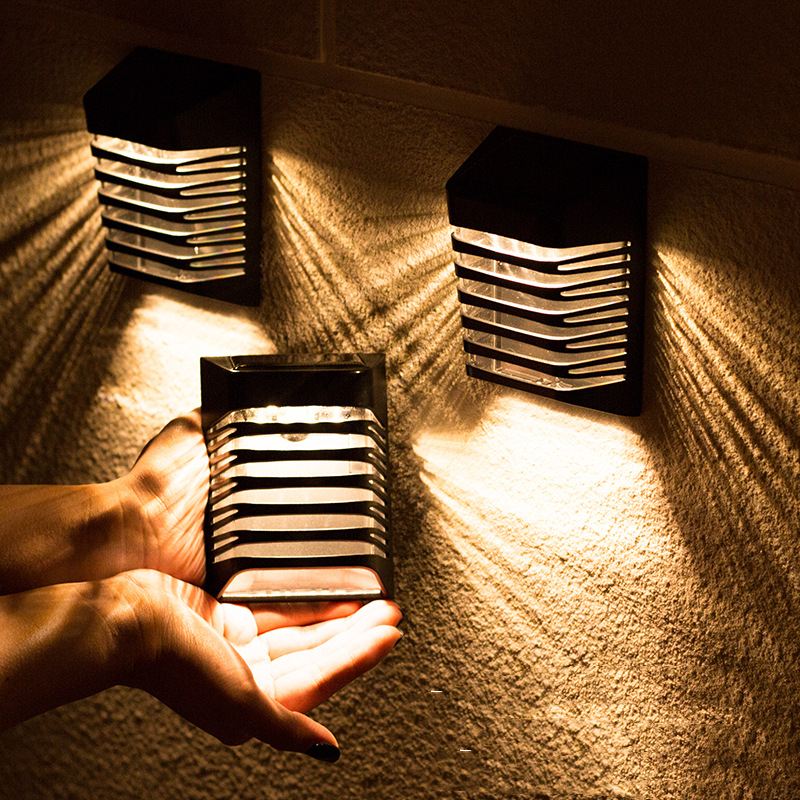 Solar LED Vägglampa för trädgård – Solardriven utomhusbelysning för terrass och trädgård